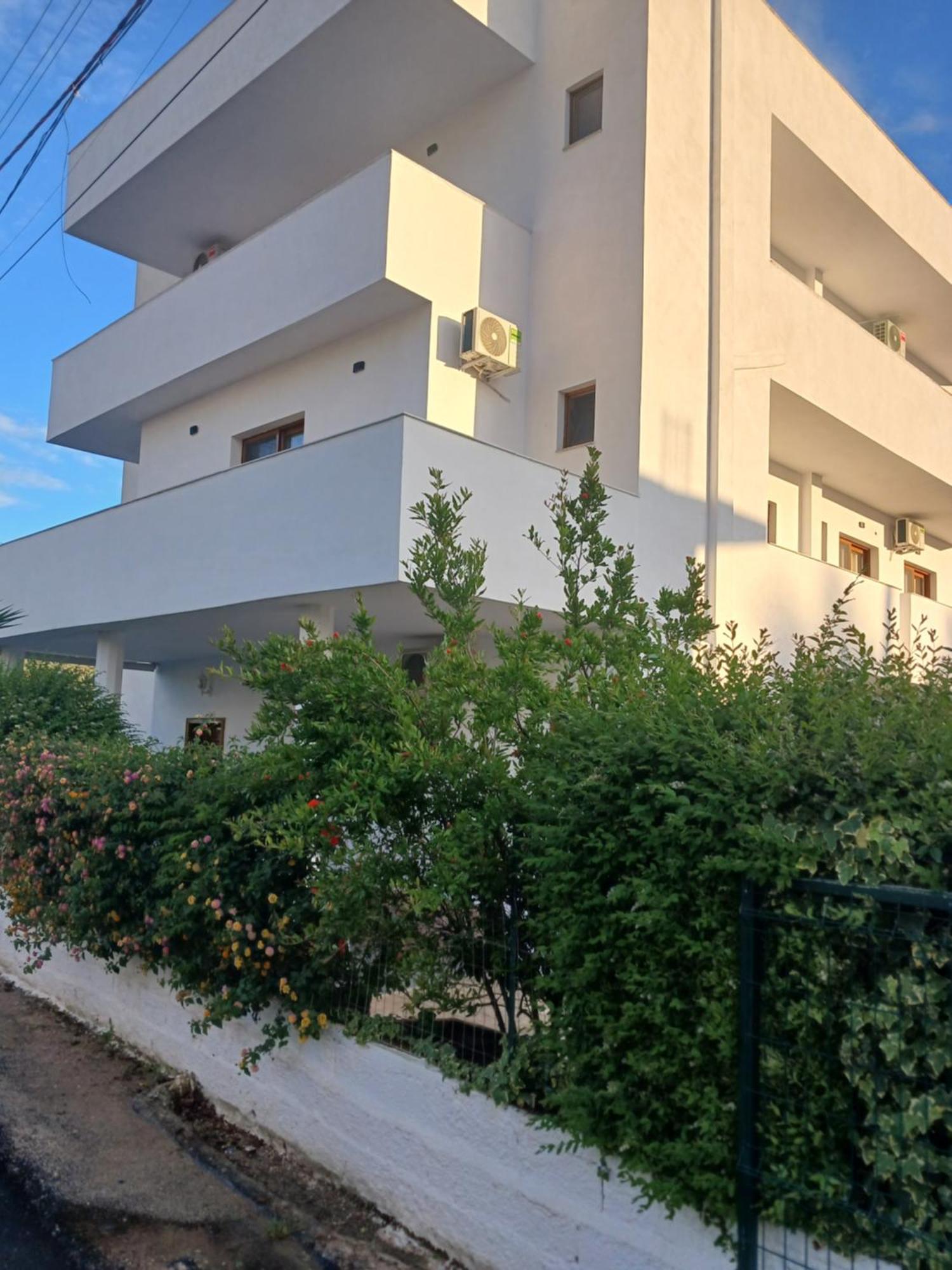 Vila Hergi Саранда Экстерьер фото